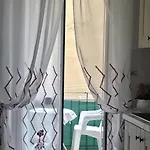 La Maison Des Caprices_ _stazione_5terre * La Spezia